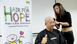 ComfortDelGro Taxis And Cabbies make $40,000 Donation To Children’s Cancer Foundation