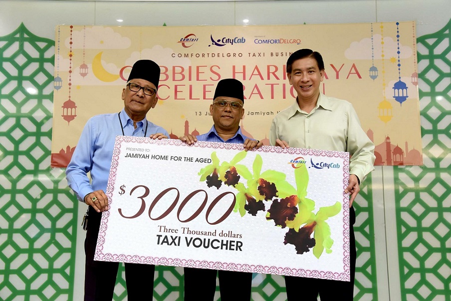 ComfortDelGro Taxi Celebrates Hari Raya With Underprivileged Seniors For The First Time; Donates $3000 Taxi Vouchers