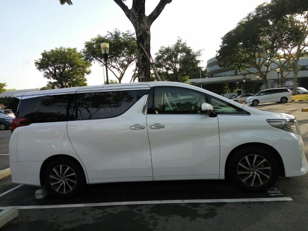 Toyota Vellfire taxi